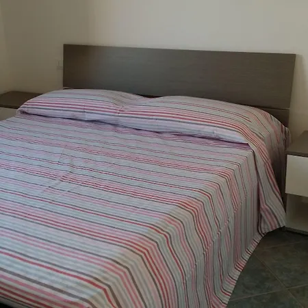 מלון E Lu Bagnu קאסטלסארדו