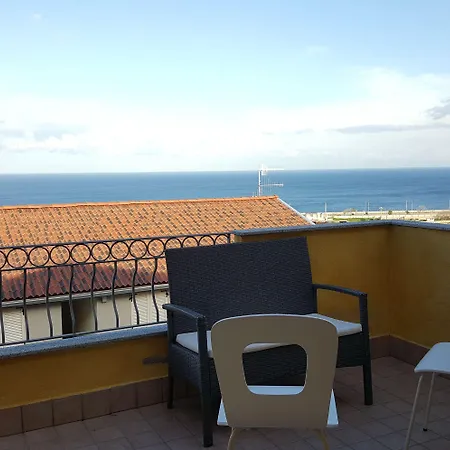 E Lu Bagnu מלון *